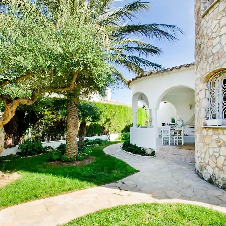 Villa Garbi By Interhome